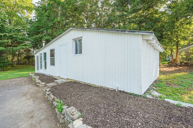 84 E Main Street, Hopkinton, MA 01748