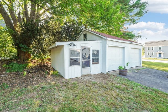 84 E Main Street, Hopkinton, MA 01748