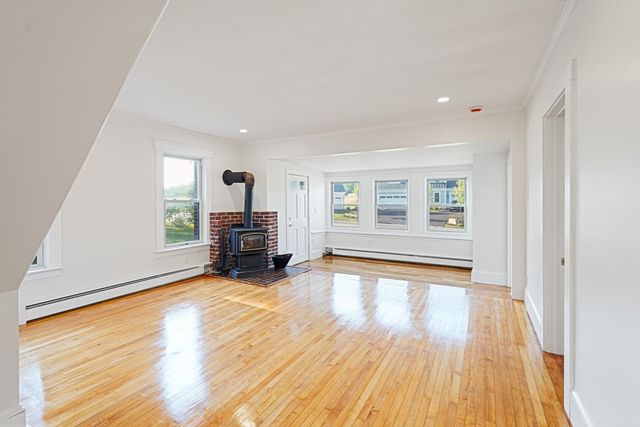 84 E Main Street, Hopkinton, MA 01748