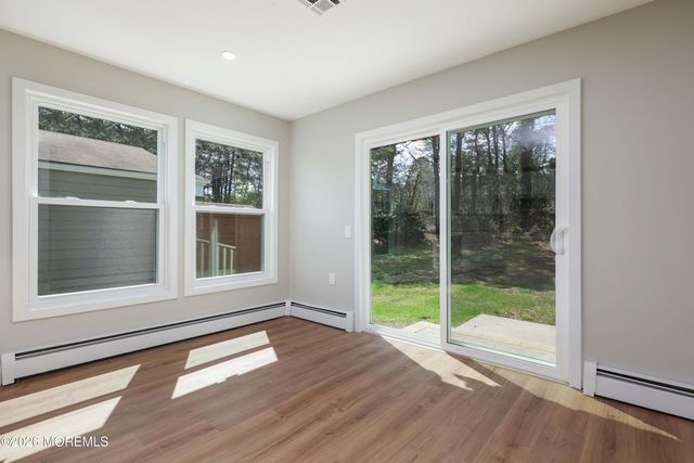 127 San Carlos Street, Toms River, NJ 08757