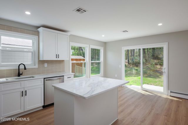 127 San Carlos Street, Toms River, NJ 08757