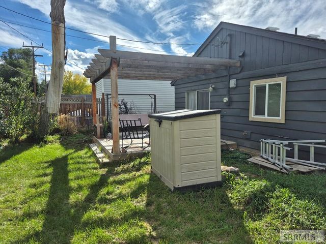 856 Hubbard, Pocatello, ID 83201