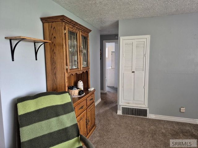 856 Hubbard, Pocatello, ID 83201