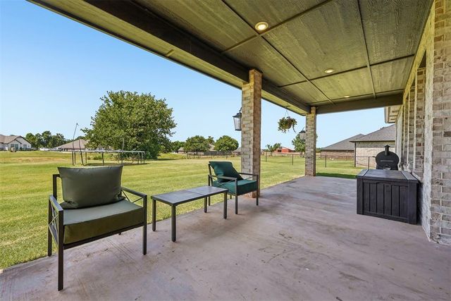 2249 Jackson Lane, Blanchard, OK 73010
