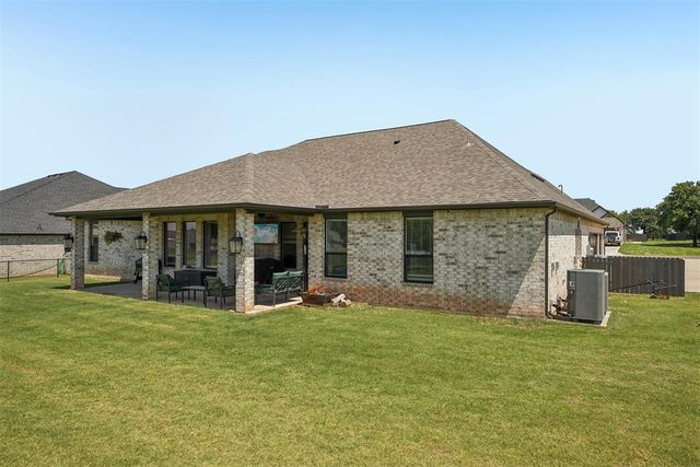 2249 Jackson Lane, Blanchard, OK 73010
