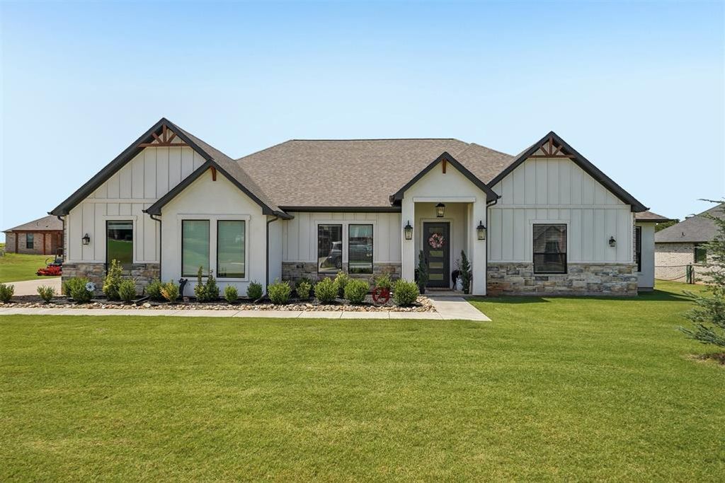 2249 Jackson Lane, Blanchard, OK 73010