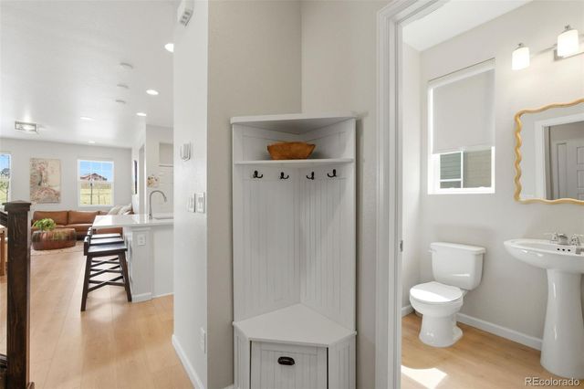 8059 Monte Vista Circle, Littleton, CO 80125