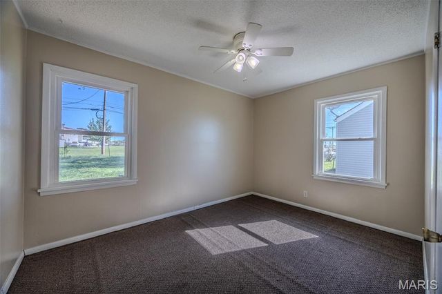 1161 Enfield Drive, Lebanon, MO 65536