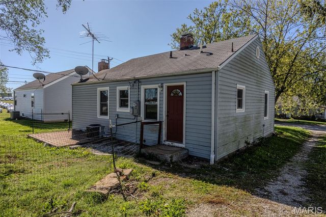 1161 Enfield Drive, Lebanon, MO 65536