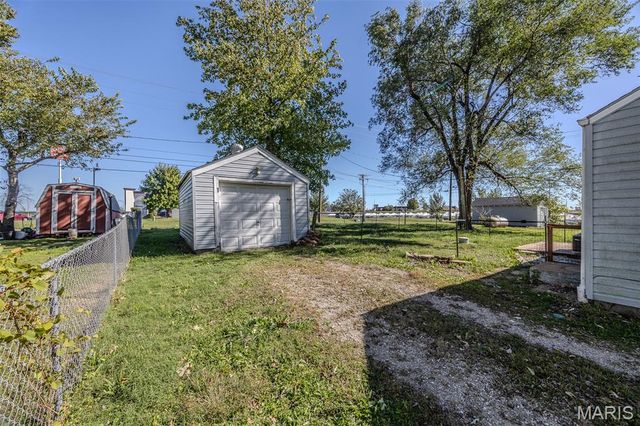 1161 Enfield Drive, Lebanon, MO 65536