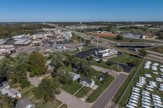 1161 Enfield Drive, Lebanon, MO 65536