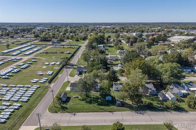 1161 Enfield Drive, Lebanon, MO 65536