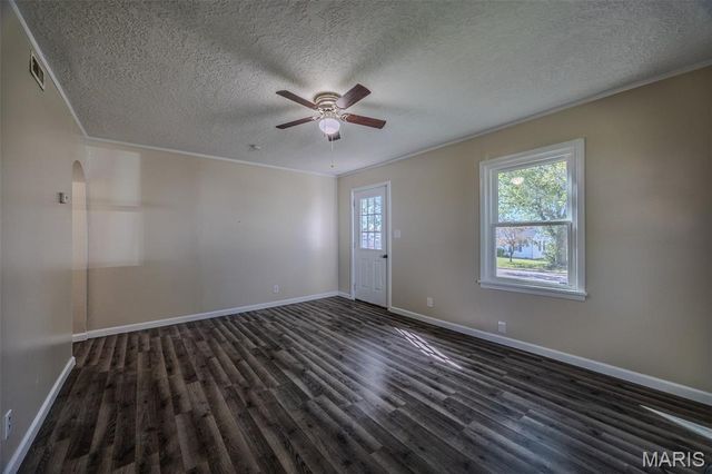 1161 Enfield Drive, Lebanon, MO 65536