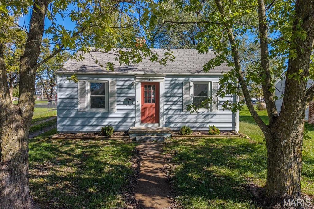 1161 Enfield Drive, Lebanon, MO 65536