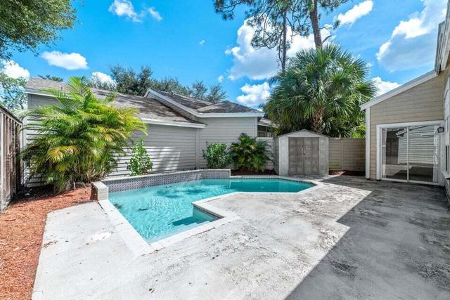 1050 Aviary Road Road, Wellington, FL 33414