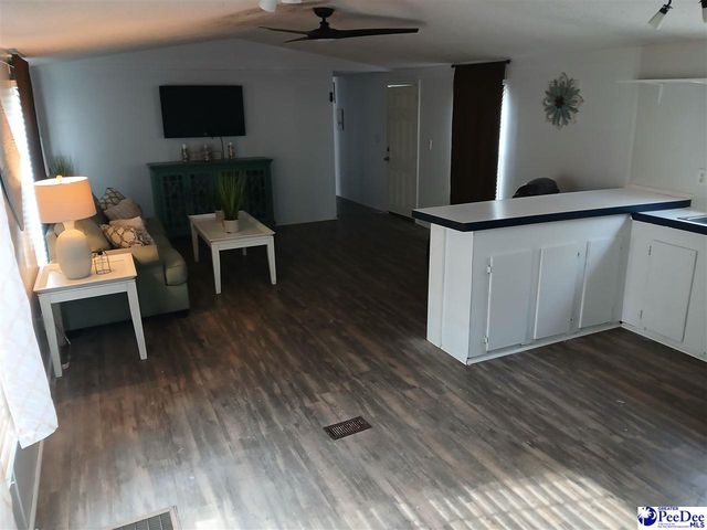 6137 Old Mullins Hwy, Nichols, SC 29581