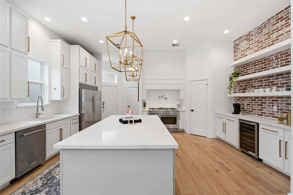510 E 28th Street, Houston, TX 77008