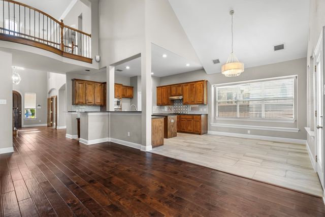 8381 Fullerton Street, Lantana, TX 76226