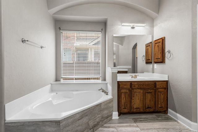 8381 Fullerton Street, Lantana, TX 76226