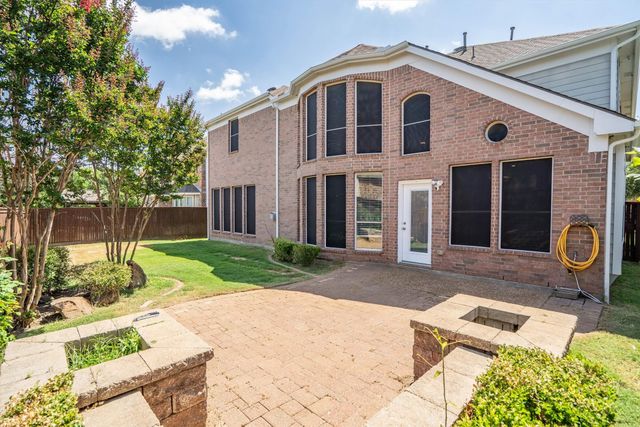 8381 Fullerton Street, Lantana, TX 76226