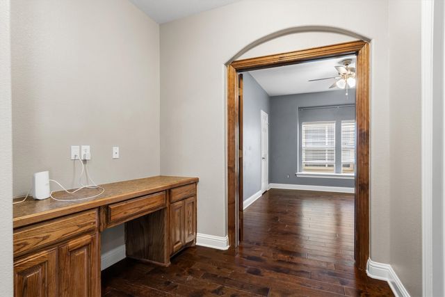 8381 Fullerton Street, Lantana, TX 76226
