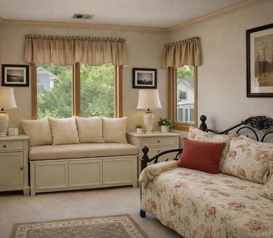 20 Laurel Avenue 60, East Islip, NY 11730