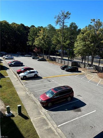 572 Candle Ln Apt 302, Newport News, VA 23608