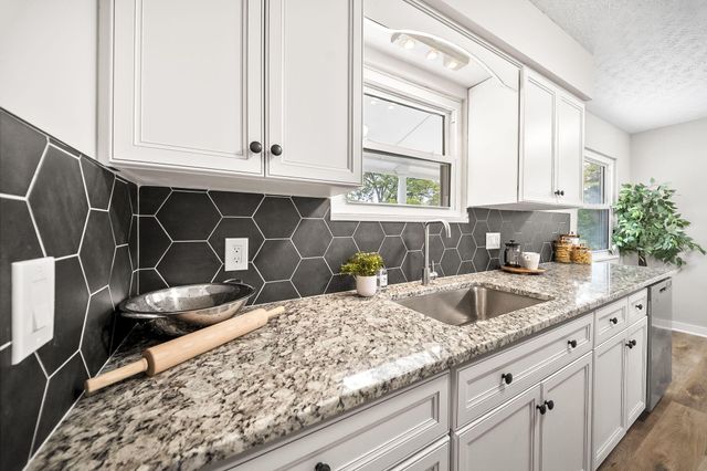 351 N Rocky Fork Drive N, Columbus, OH 43230