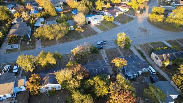 4019 W Vanderbilt Dr, Corpus Christi, TX 78415