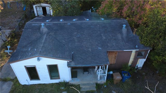 4019 W Vanderbilt Dr, Corpus Christi, TX 78415