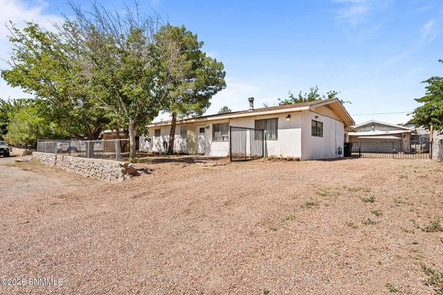 5850 Garcia Drive, Dona Ana, NM 88032