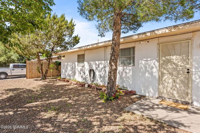 5850 Garcia Drive, Dona Ana, NM 88032