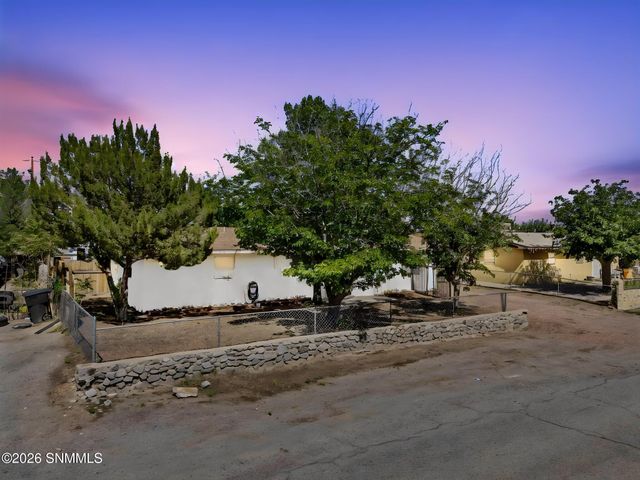 5850 Garcia Drive, Dona Ana, NM 88032