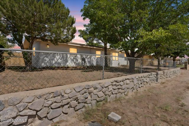 5850 Garcia Drive, Dona Ana, NM 88032