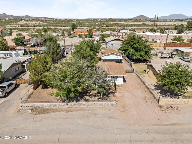 5850 Garcia Drive, Dona Ana, NM 88032