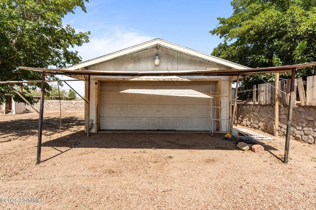 5850 Garcia Drive, Dona Ana, NM 88032