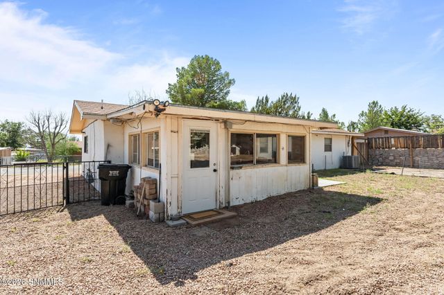 5850 Garcia Drive, Dona Ana, NM 88032