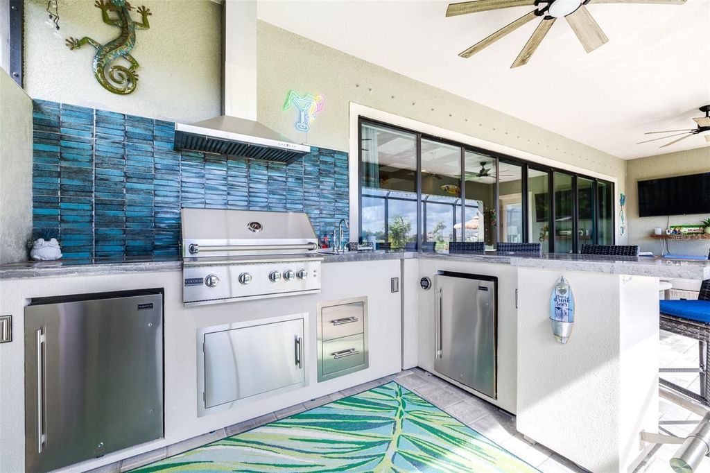 Image 3 of property listing at 13871 HEARTWOOD WAY, Parrish, FL 34219