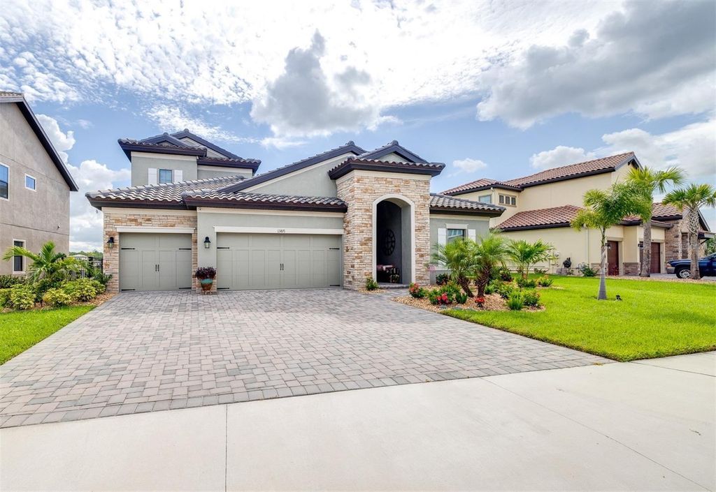 Image 5 of property listing at 13871 HEARTWOOD WAY, Parrish, FL 34219