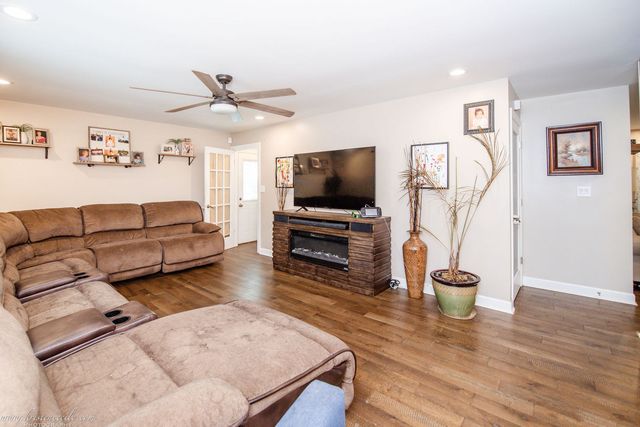 936 W Corning Road, Beecher, IL 60401