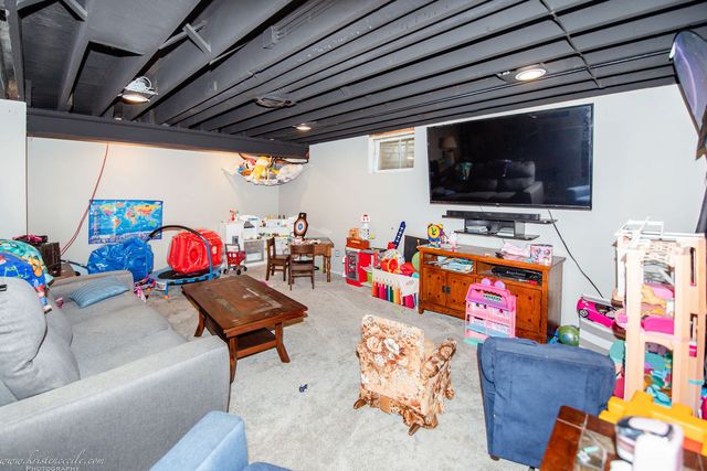 936 W Corning Road, Beecher, IL 60401