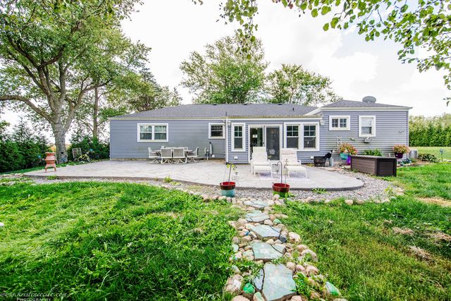 936 W Corning Road, Beecher, IL 60401