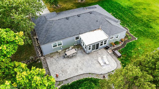 936 W Corning Road, Beecher, IL 60401