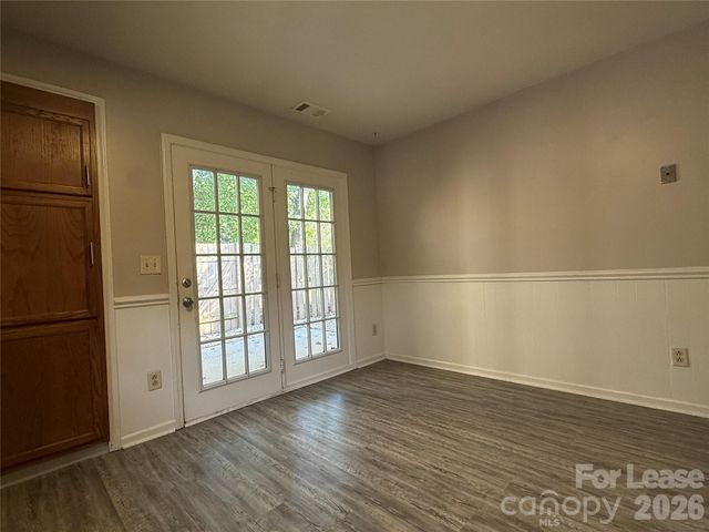 8317 Summerglen Circle, Charlotte, NC 28227