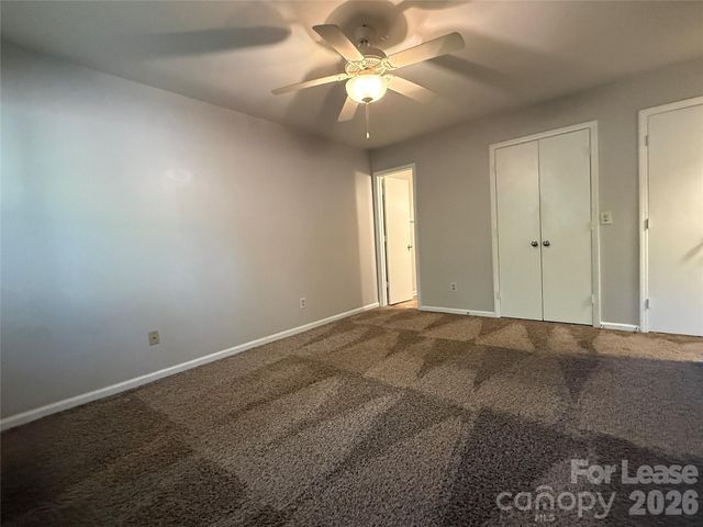 8317 Summerglen Circle, Charlotte, NC 28227
