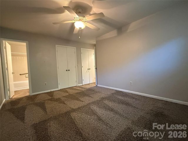 8317 Summerglen Circle, Charlotte, NC 28227