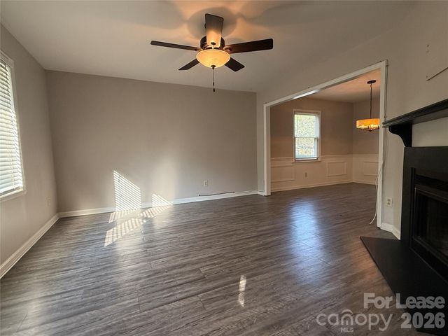 8317 Summerglen Circle, Charlotte, NC 28227