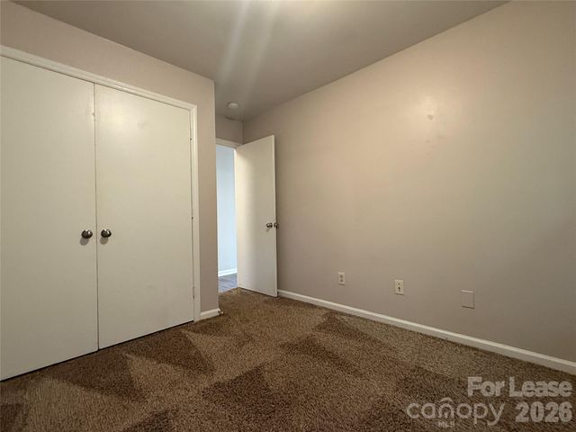 8317 Summerglen Circle, Charlotte, NC 28227