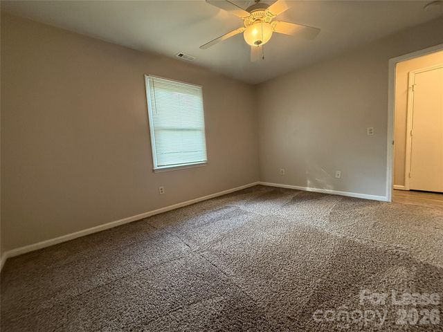 8317 Summerglen Circle, Charlotte, NC 28227