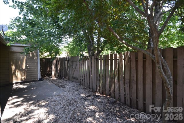 8317 Summerglen Circle, Charlotte, NC 28227